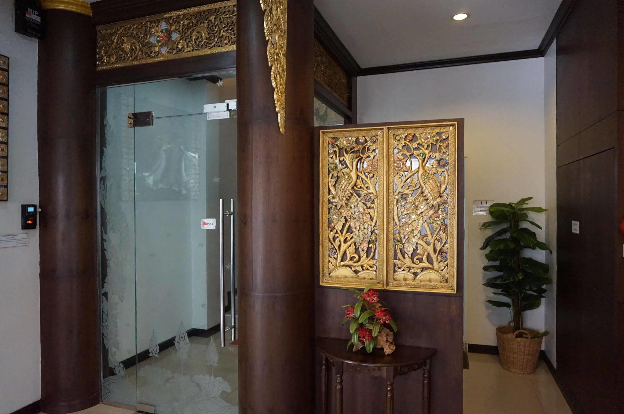 The Next Grand Hotel Khon Kaen Eksteriør billede